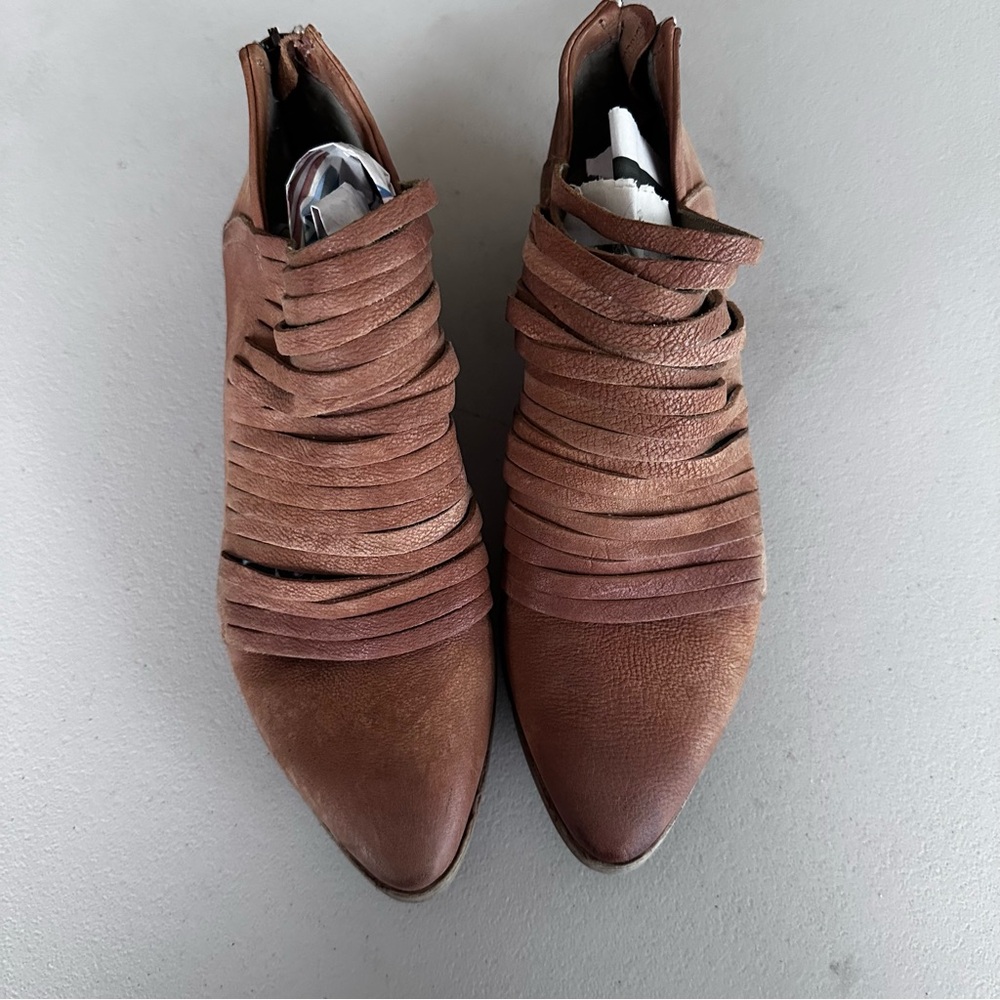 Free People Lost Valley Western Boho Ankle Boots Soft Leather size 38